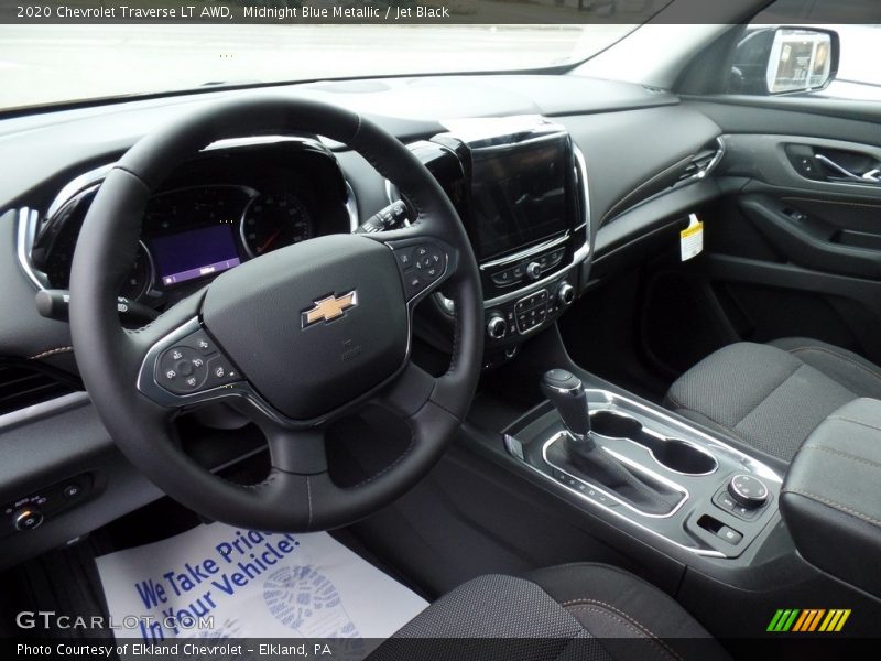 Midnight Blue Metallic / Jet Black 2020 Chevrolet Traverse LT AWD