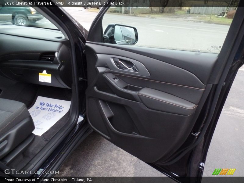 Midnight Blue Metallic / Jet Black 2020 Chevrolet Traverse LT AWD