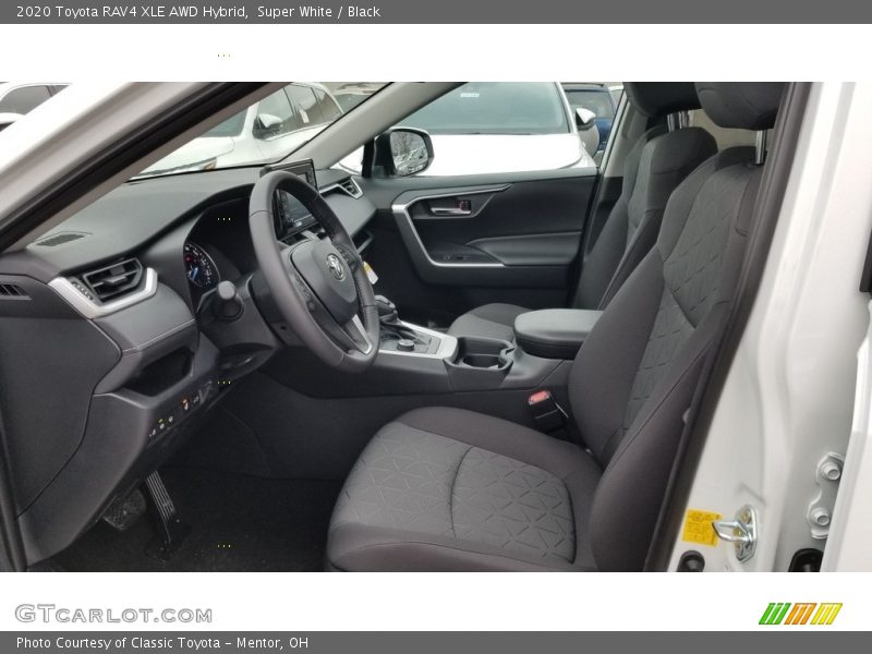 Super White / Black 2020 Toyota RAV4 XLE AWD Hybrid