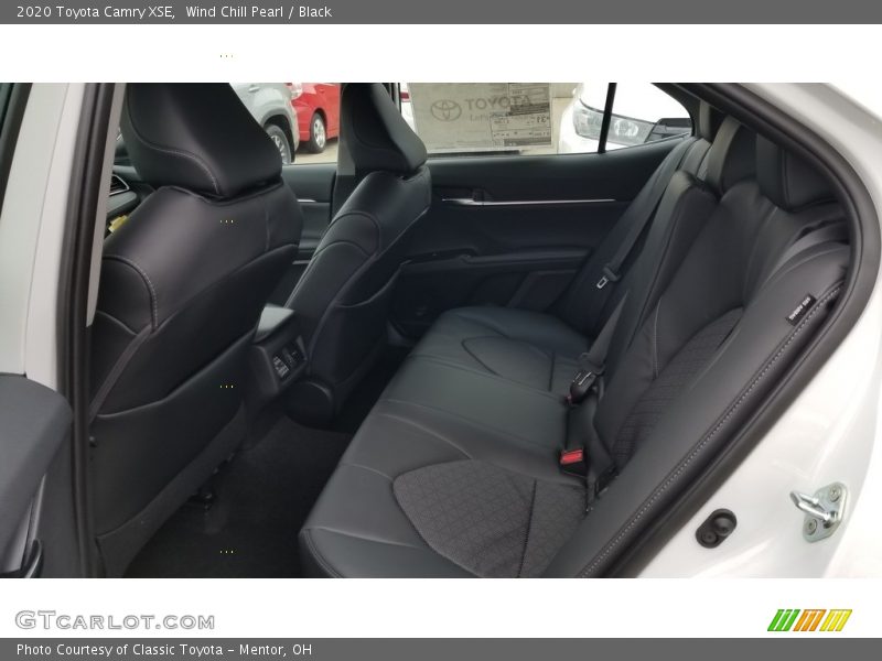 Wind Chill Pearl / Black 2020 Toyota Camry XSE
