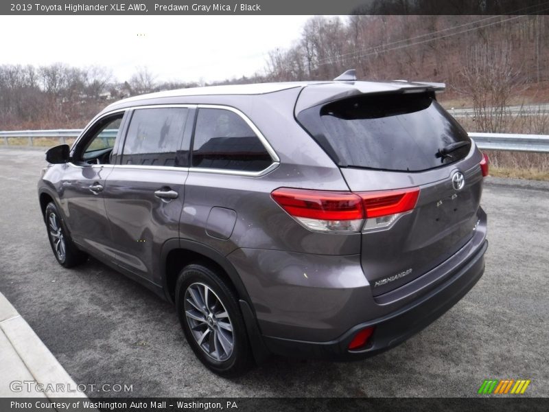Predawn Gray Mica / Black 2019 Toyota Highlander XLE AWD