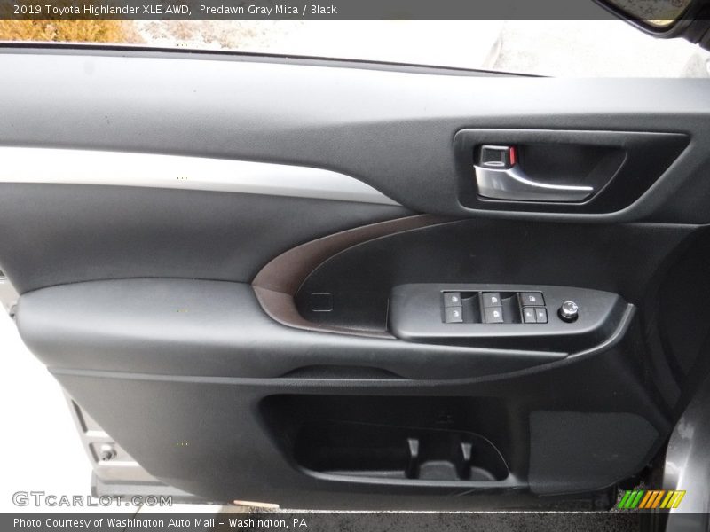 Predawn Gray Mica / Black 2019 Toyota Highlander XLE AWD