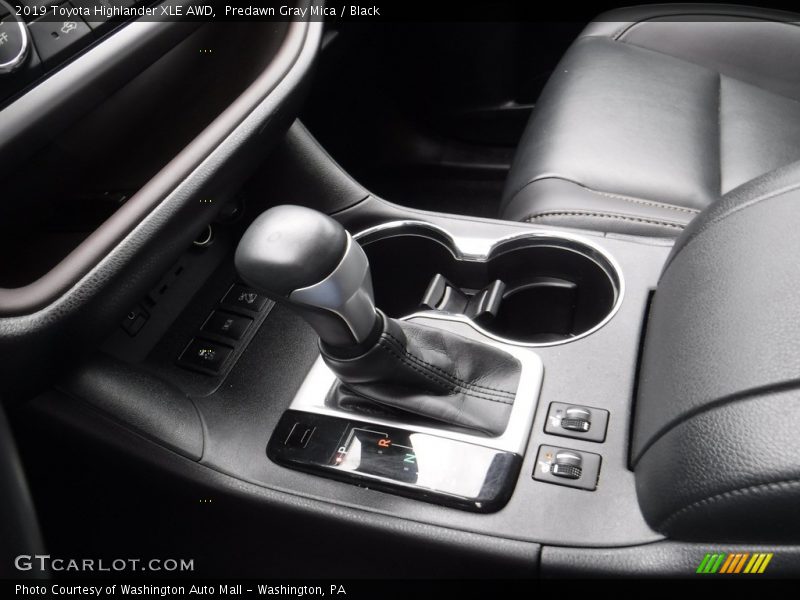  2019 Highlander XLE AWD 8 Speed Automatic Shifter