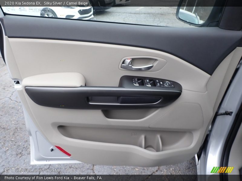 Door Panel of 2020 Sedona EX