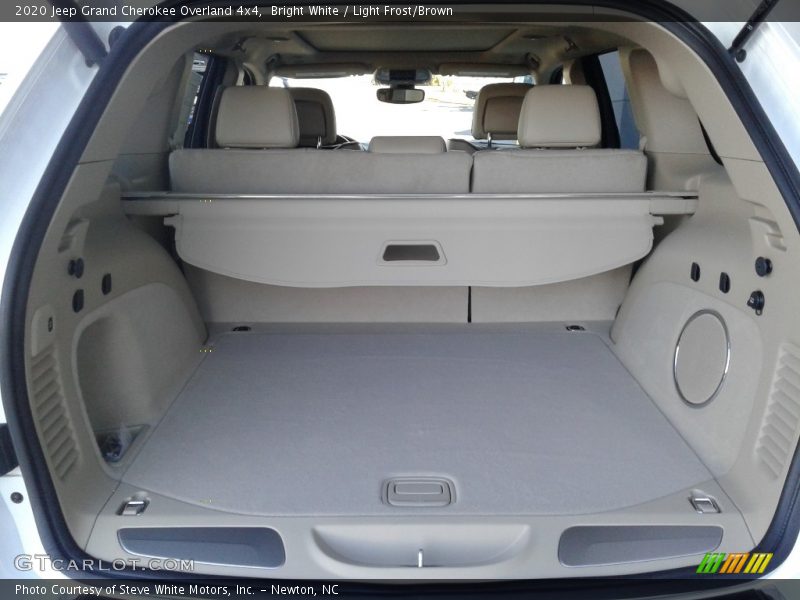 Bright White / Light Frost/Brown 2020 Jeep Grand Cherokee Overland 4x4