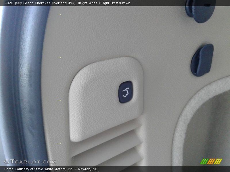 Bright White / Light Frost/Brown 2020 Jeep Grand Cherokee Overland 4x4