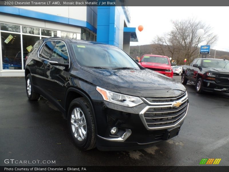 Mosaic Black Metallic / Jet Black 2020 Chevrolet Traverse LT AWD
