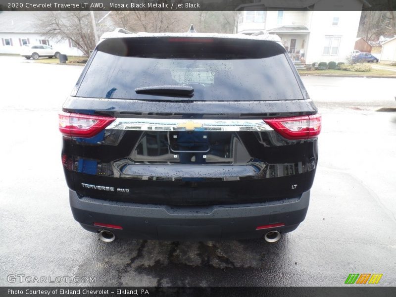 Mosaic Black Metallic / Jet Black 2020 Chevrolet Traverse LT AWD