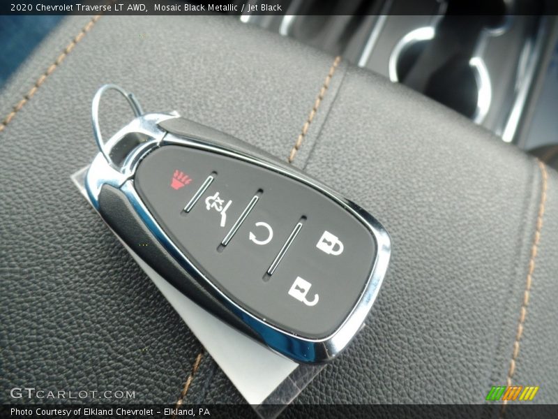 Mosaic Black Metallic / Jet Black 2020 Chevrolet Traverse LT AWD