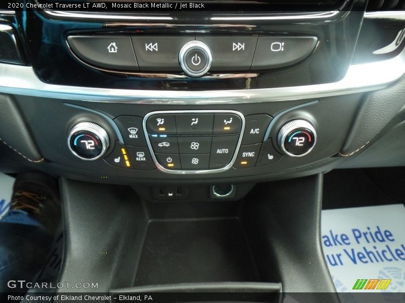 Mosaic Black Metallic / Jet Black 2020 Chevrolet Traverse LT AWD