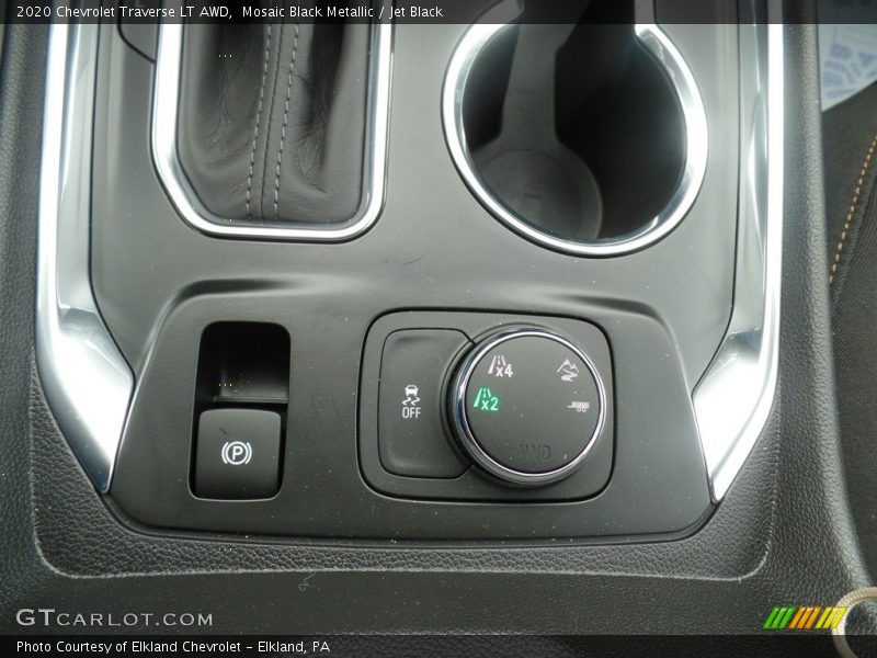 Mosaic Black Metallic / Jet Black 2020 Chevrolet Traverse LT AWD