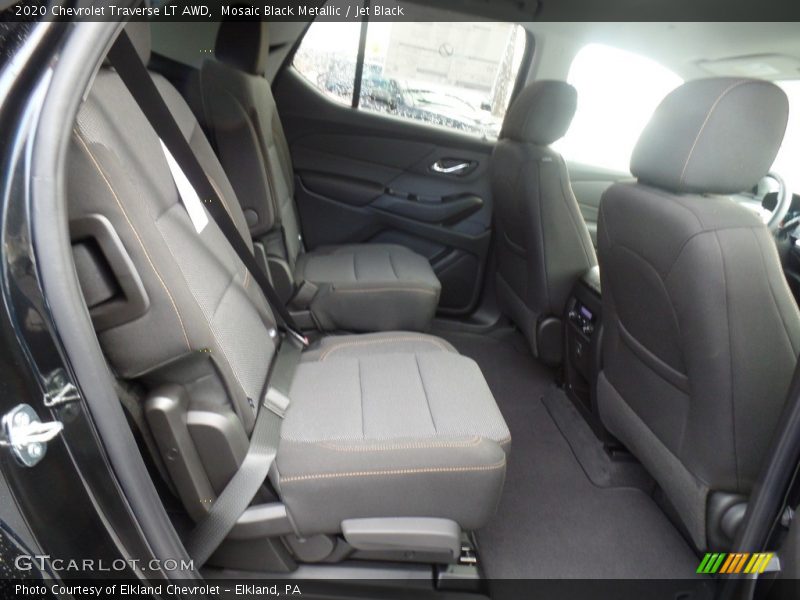 Mosaic Black Metallic / Jet Black 2020 Chevrolet Traverse LT AWD