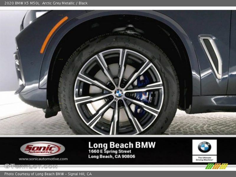 Arctic Grey Metallic / Black 2020 BMW X5 M50i