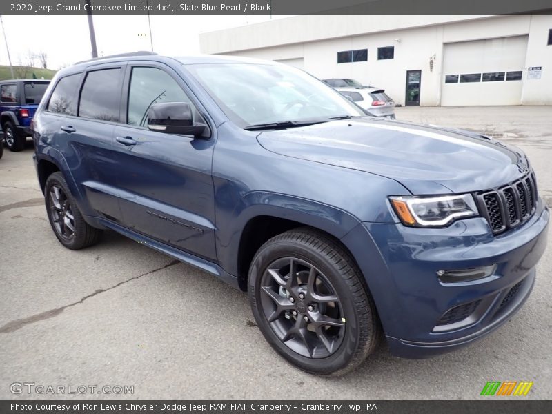 Front 3/4 View of 2020 Grand Cherokee Limited 4x4