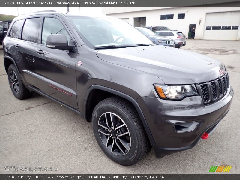 Front 3/4 View of 2020 Grand Cherokee Trailhawk 4x4
