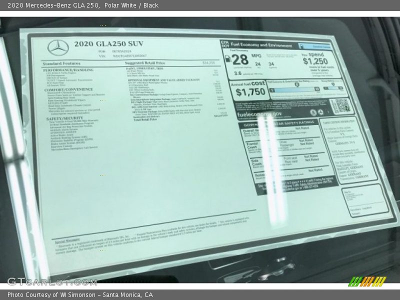 Polar White / Black 2020 Mercedes-Benz GLA 250