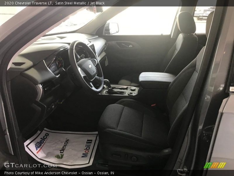 Satin Steel Metallic / Jet Black 2020 Chevrolet Traverse LT
