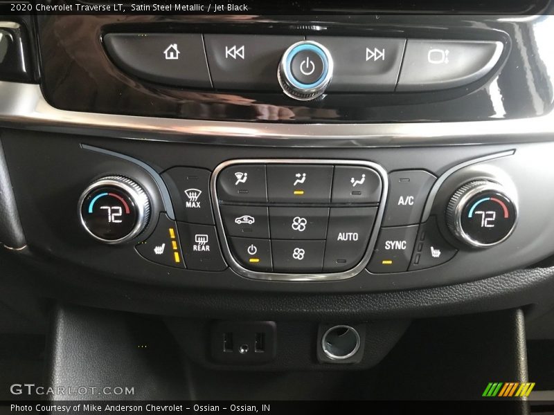 Satin Steel Metallic / Jet Black 2020 Chevrolet Traverse LT