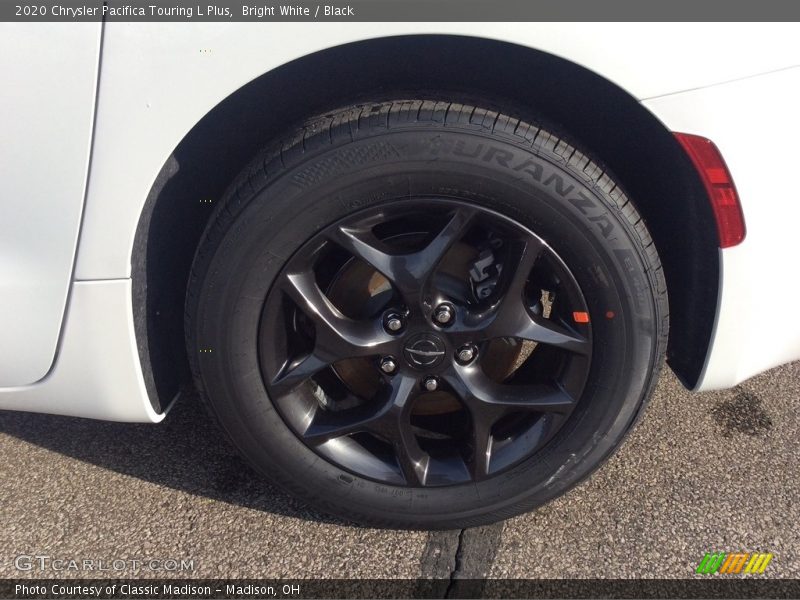 Bright White / Black 2020 Chrysler Pacifica Touring L Plus