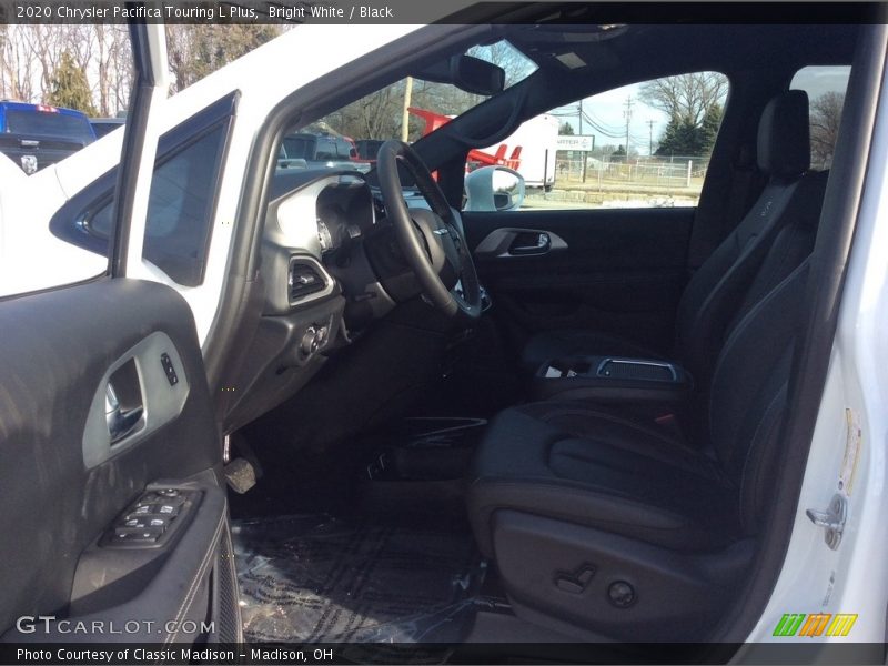 Bright White / Black 2020 Chrysler Pacifica Touring L Plus