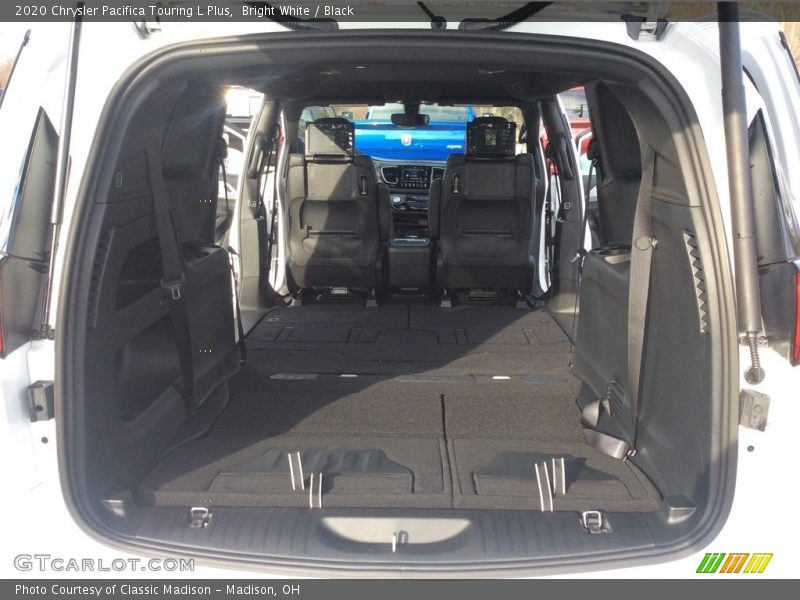 Bright White / Black 2020 Chrysler Pacifica Touring L Plus