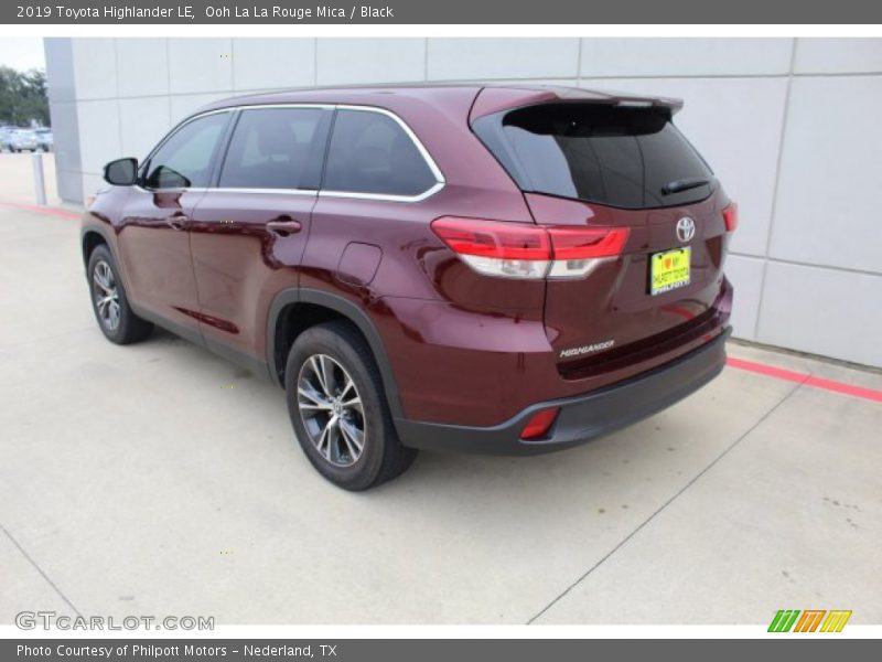 Ooh La La Rouge Mica / Black 2019 Toyota Highlander LE