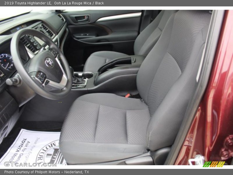 Ooh La La Rouge Mica / Black 2019 Toyota Highlander LE
