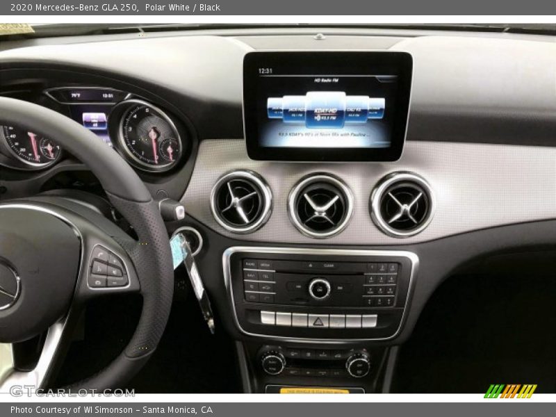 Polar White / Black 2020 Mercedes-Benz GLA 250