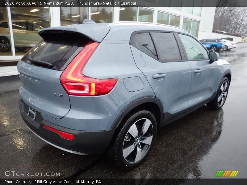Thunder Grey Metallic / Charcoal 2020 Volvo XC40 T5 Momentum AWD
