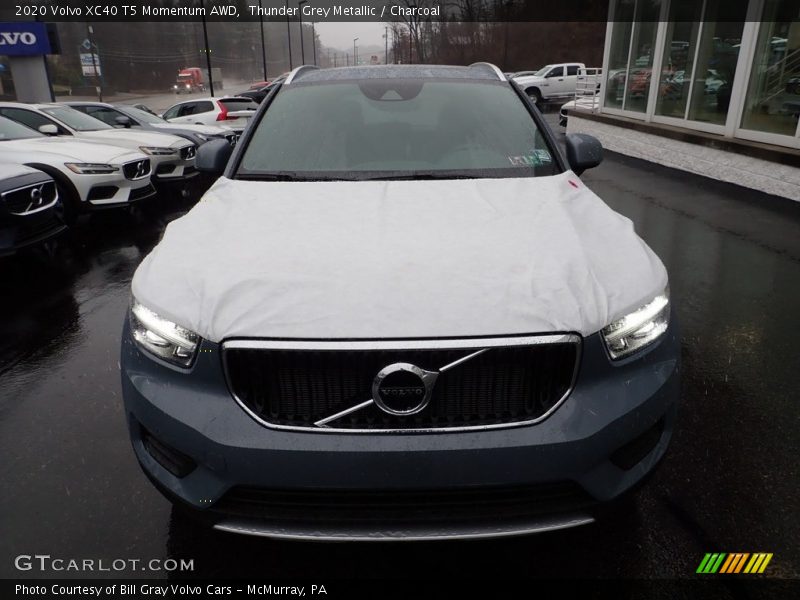 Thunder Grey Metallic / Charcoal 2020 Volvo XC40 T5 Momentum AWD
