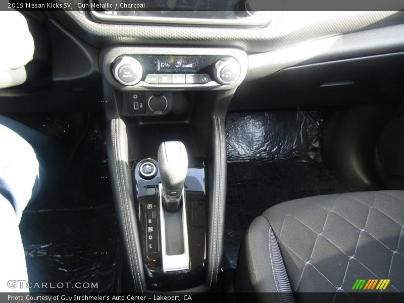 Gun Metallic / Charcoal 2019 Nissan Kicks SV