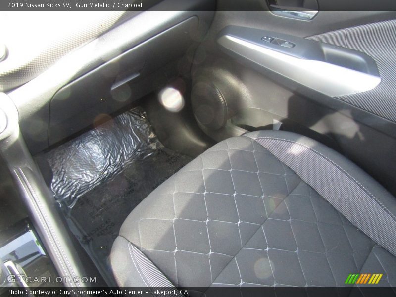 Gun Metallic / Charcoal 2019 Nissan Kicks SV
