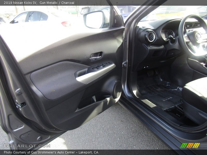 Gun Metallic / Charcoal 2019 Nissan Kicks SV