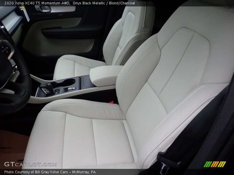 Front Seat of 2020 XC40 T5 Momentum AWD