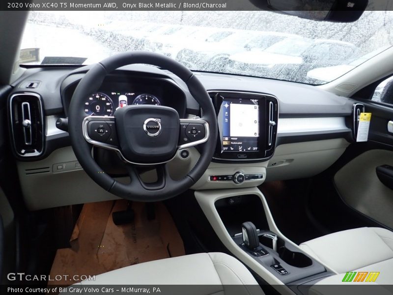  2020 XC40 T5 Momentum AWD Blond/Charcoal Interior