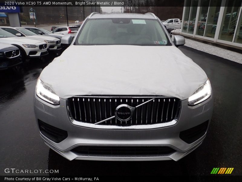 Bright Silver Metallic / Blond 2020 Volvo XC90 T5 AWD Momentum