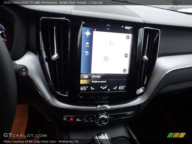 Dashboard of 2020 XC60 T6 AWD Momentum