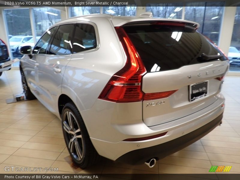 Bright Silver Metallic / Charcoal 2020 Volvo XC60 T5 AWD Momentum