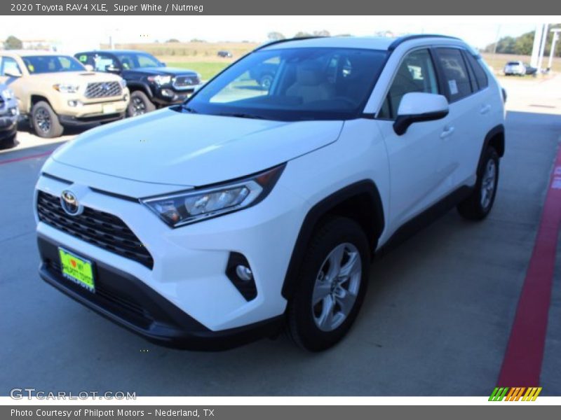 Super White / Nutmeg 2020 Toyota RAV4 XLE