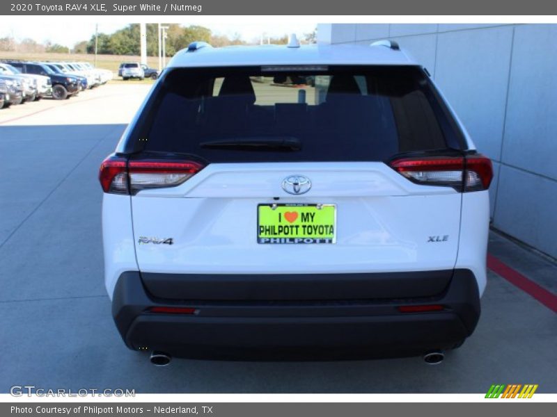 Super White / Nutmeg 2020 Toyota RAV4 XLE