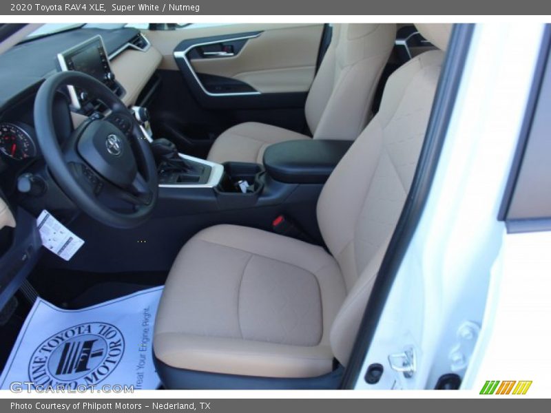 Super White / Nutmeg 2020 Toyota RAV4 XLE