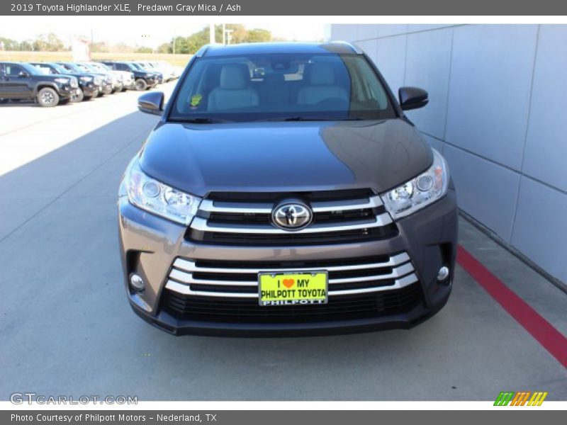 Predawn Gray Mica / Ash 2019 Toyota Highlander XLE