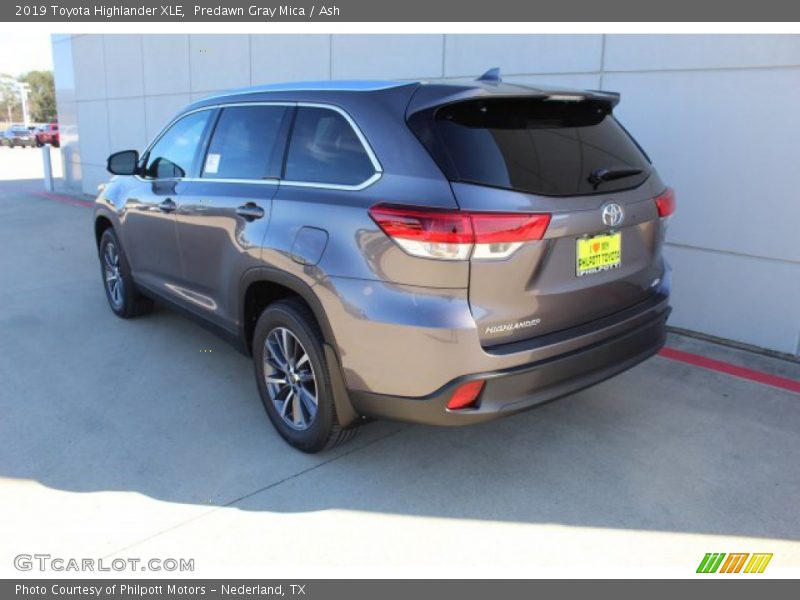 Predawn Gray Mica / Ash 2019 Toyota Highlander XLE