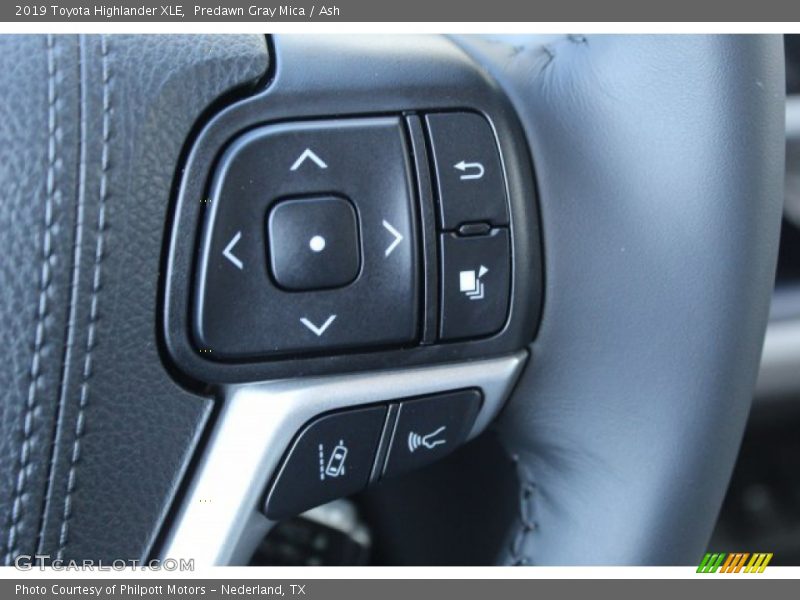 Predawn Gray Mica / Ash 2019 Toyota Highlander XLE