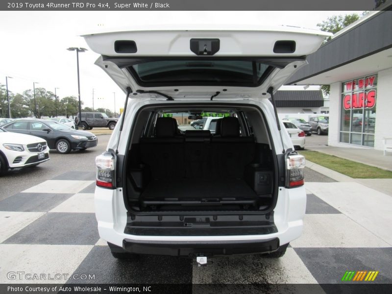 Super White / Black 2019 Toyota 4Runner TRD Pro 4x4