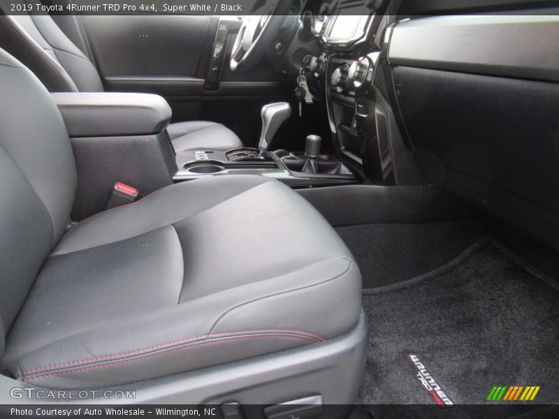 Super White / Black 2019 Toyota 4Runner TRD Pro 4x4