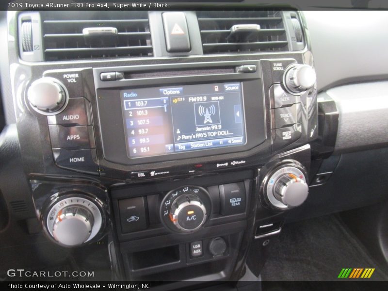 Super White / Black 2019 Toyota 4Runner TRD Pro 4x4