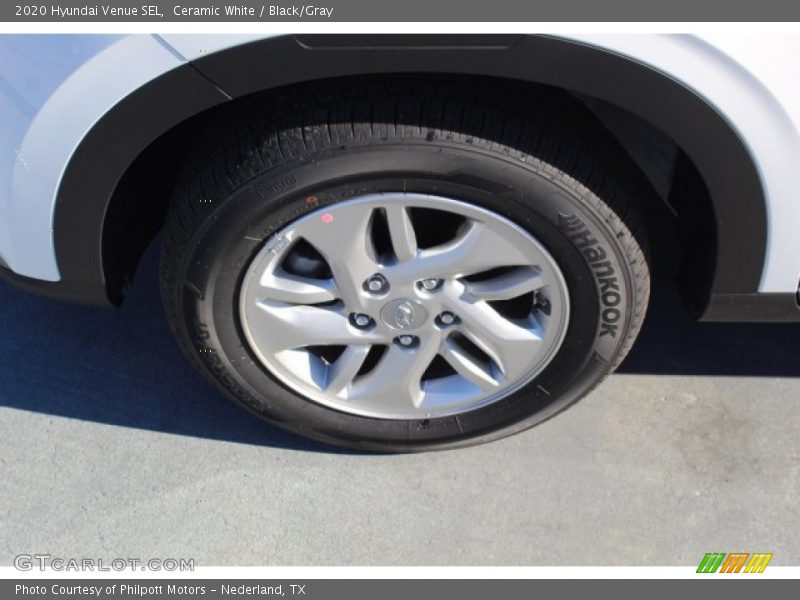 Ceramic White / Black/Gray 2020 Hyundai Venue SEL