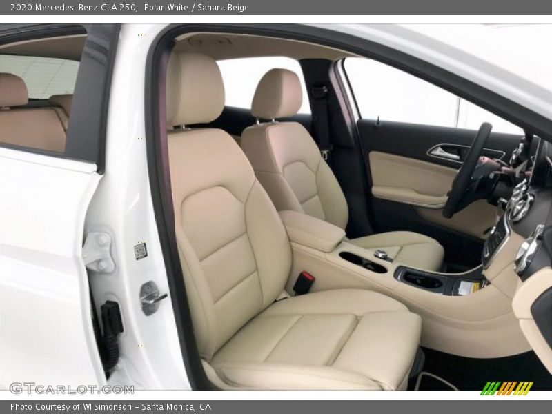 Polar White / Sahara Beige 2020 Mercedes-Benz GLA 250