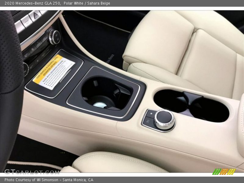Polar White / Sahara Beige 2020 Mercedes-Benz GLA 250